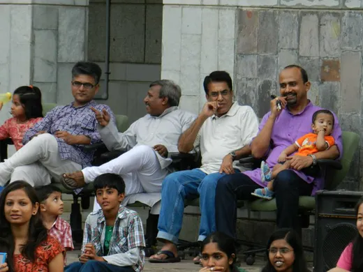 Professors in Matkiphod at Library lawn