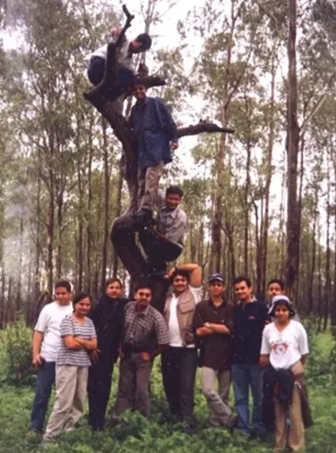 Field trip to Kanha (at the base of the tree) 2001 (courtesy – profile of Shailesh Kumar)