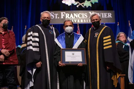 Receiving Outstanding Teaching Award 2022