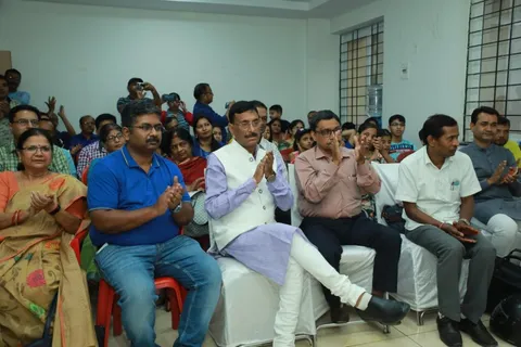 Avinash Kumar,PFM 1998-2000, Founder and Director, Mitratulya Samadhan Seva Private Limited