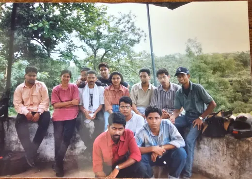 Out of blue trip to Pachmarhi, MP (From left to right – Rajaram, Radhika, Dharmendra, Ritu, Anshuman, Kaustuv, Navin Horo; myself and Soumik standing at the back and James, Swapnil and Avinash sitting in front)