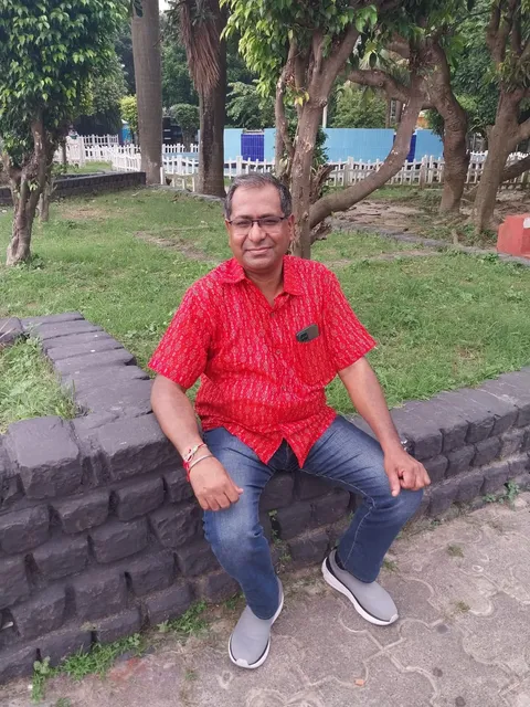 Devanshu Chakravarti