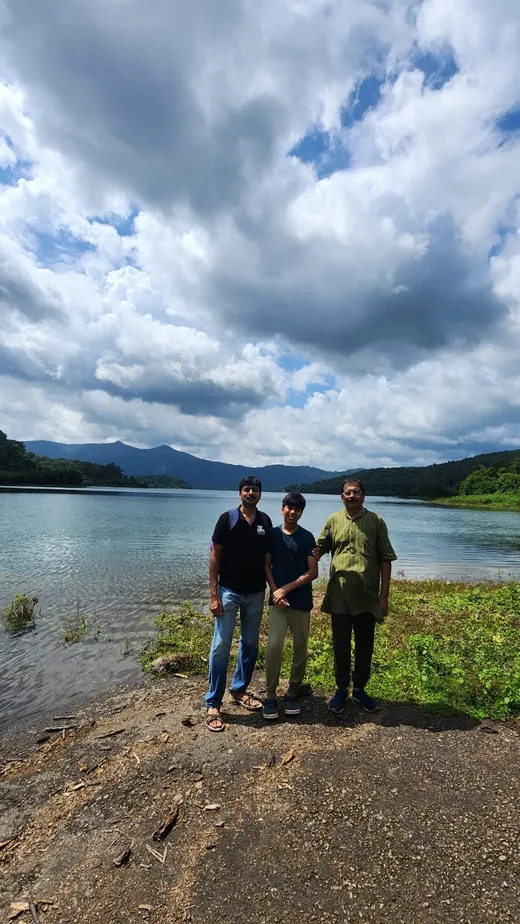 3 generations together: With my Dad and son at Chimminni trek