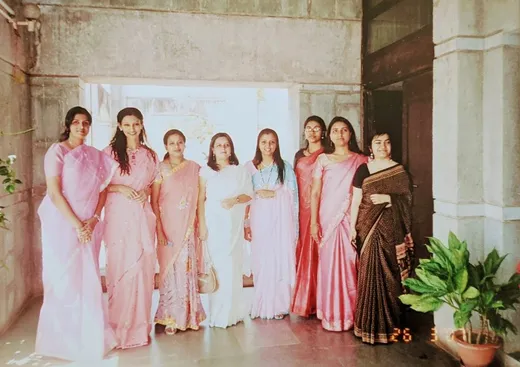 [Indu](https://www.linkedin.com/in/indu-kumari-2390805/) with her IIFM batchmates