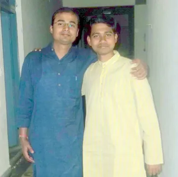 With my [IIFM](https://iifm.ac.in/) roommate [Pulak](https://www.linkedin.com/in/pulak-kumar-yadav-58bb358/), at IIFM hostel in 2010