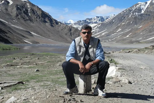 At a lake on Hindustan Tibet Highway, close to Kunjum La pass