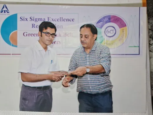 Getting the [Indian Statistical Institute](https://www.isical.ac.in/) green belt certificate from the then Div Chief Exec of [ITC Paparboard Division](https://www.itcpspd.com/) [Mr Sanjay Singh](https://www.linkedin.com/in/sanjay-singh-90a93930/)